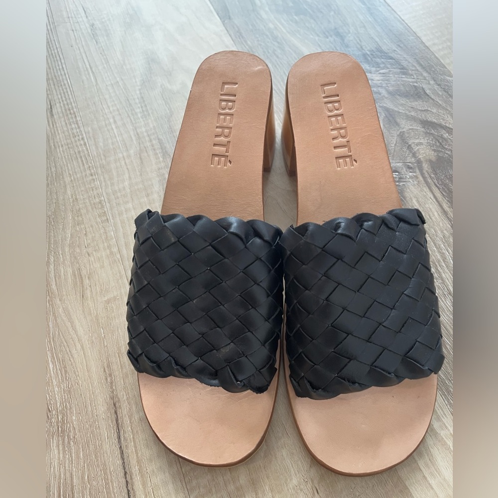 Liberté Leather Santorini Woven Mule. Brand New. Size 9